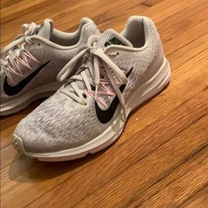 Ladies Nike Zoom Winflo 5